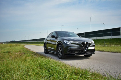 Prahové lišty Alfa Romeo Stelvio černý lesklý plast