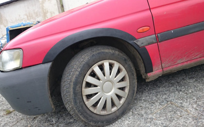 Plastové lemy blatníků Ford Escort MK VII 4/5dv. (1995-2002) 4ks