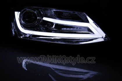 Přední světla s LED TubeLights denními světly VW Jetta 6 11- chrom