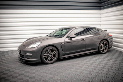 Prahové lišty V.2 Porsche Panamera / Panamera Diesel / Panamera Turbo 970 černý lesklý plast