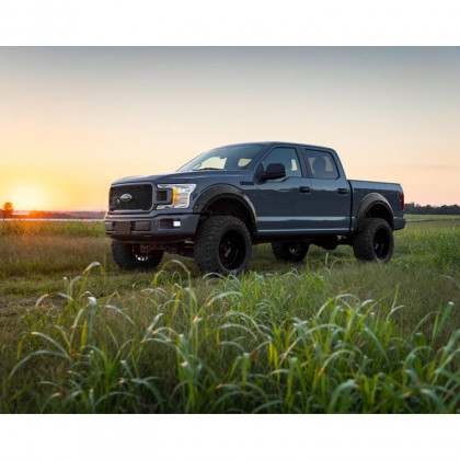 Front and rear fender flares Rough Country Defender Pocket