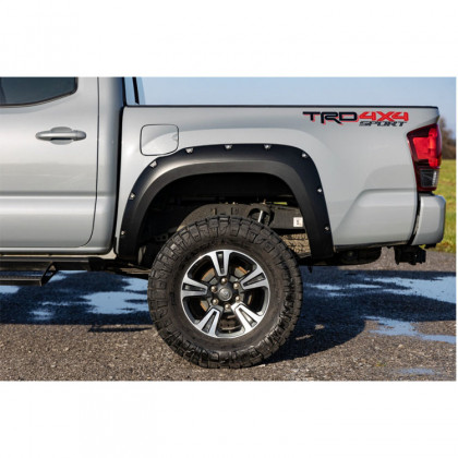 Front and rear fender flares Rough Country Pocket