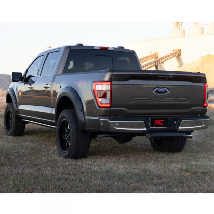 Front and rear fender flares Rough Country Traditiona Pocket