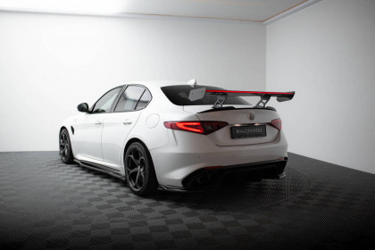 Zadní spoiler křídlo + LED Alfa Romeo Giulia Quadrifoglio carbon