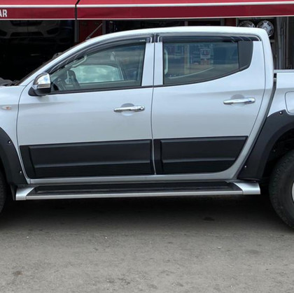 Kryty dveří pro MITSUBISHI L200 Tritron Series 5 / 6 2015+