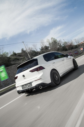 Střešní spoiler pro VW Golf Mk8 GTI 2020+