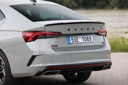 Spoiler zadní, křídlo pro Škoda Octavia IV (NX3, NN3) 2021- sport line - černý lesklý