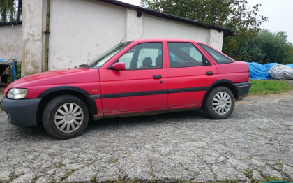 Plastové lemy blatníků Ford Escort MK VII 4/5dv. (1995-2002) 4ks