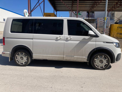 Plastové lemy blatníků VW Transporter T6 2015-2019 (SV / RD) (10ks)